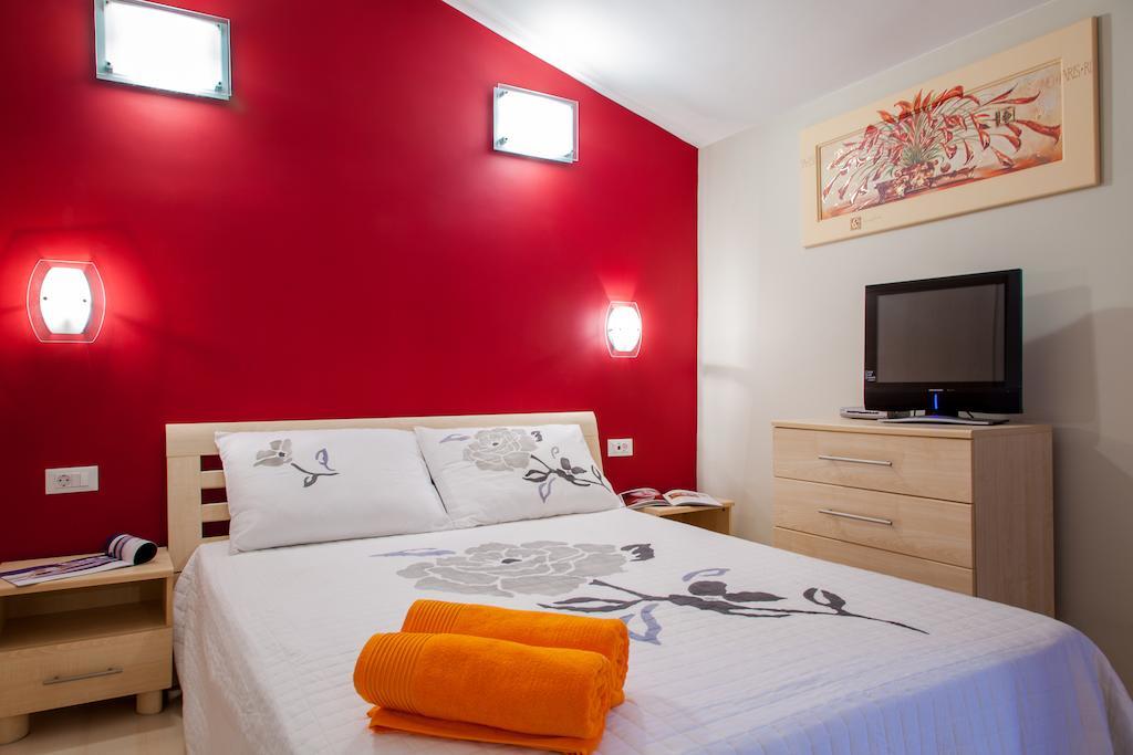 Apartments Toni Omiš Pokój zdjęcie